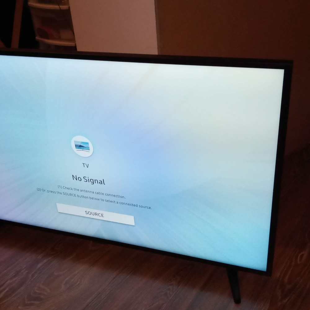 Samsung smart tv! With remote control!